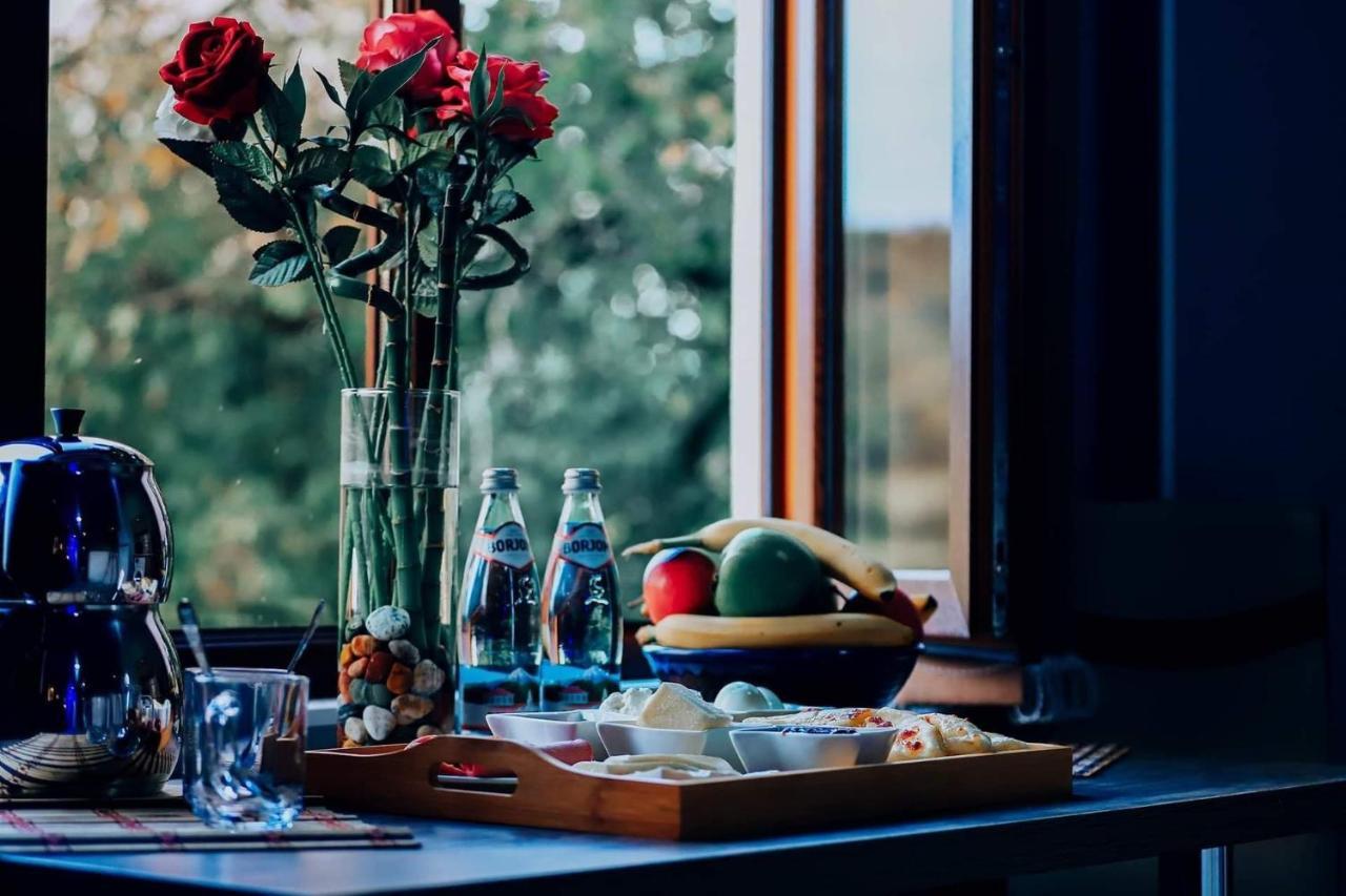 Guest House Royal Comfort With Terrace Kutaisi Exterior foto