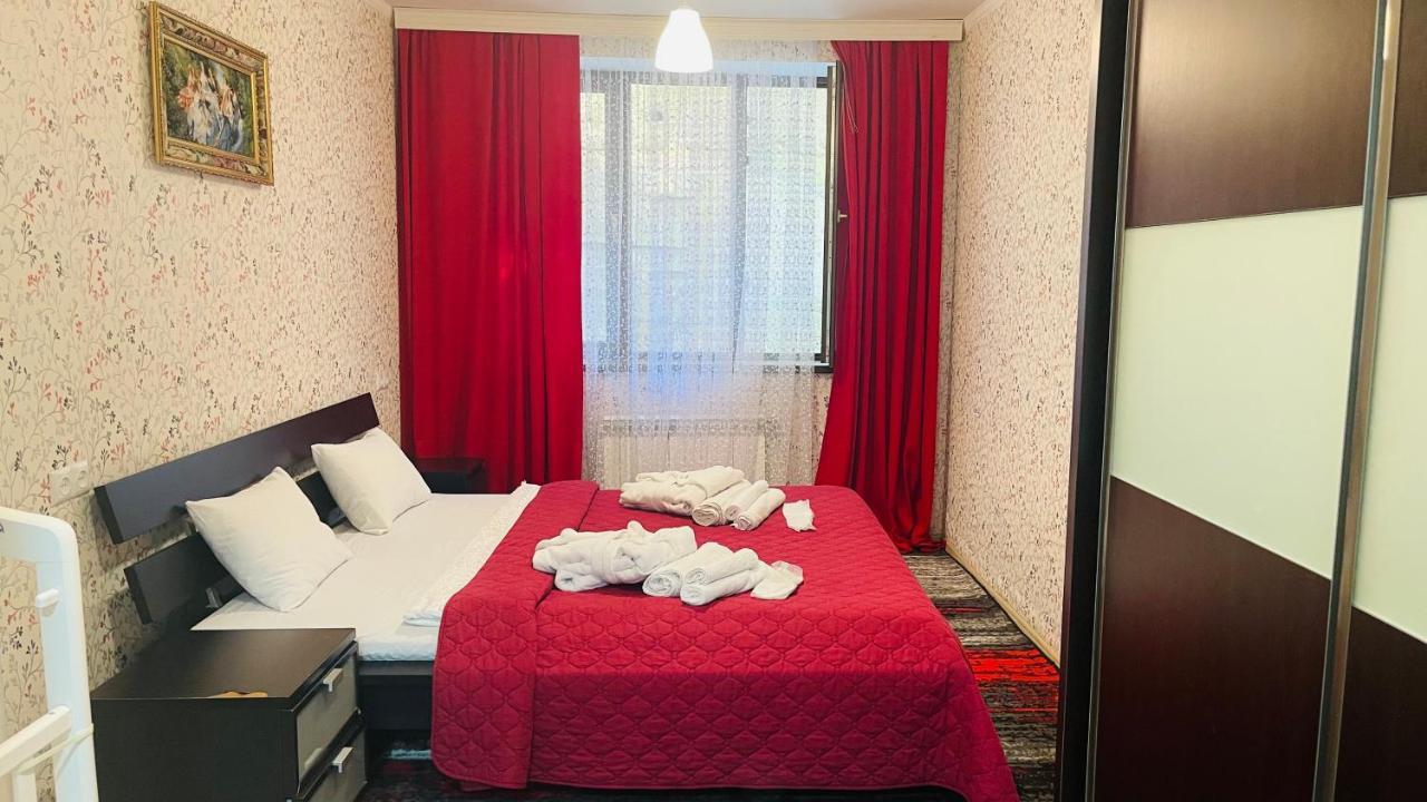 Guest House Royal Comfort With Terrace Kutaisi Exterior foto