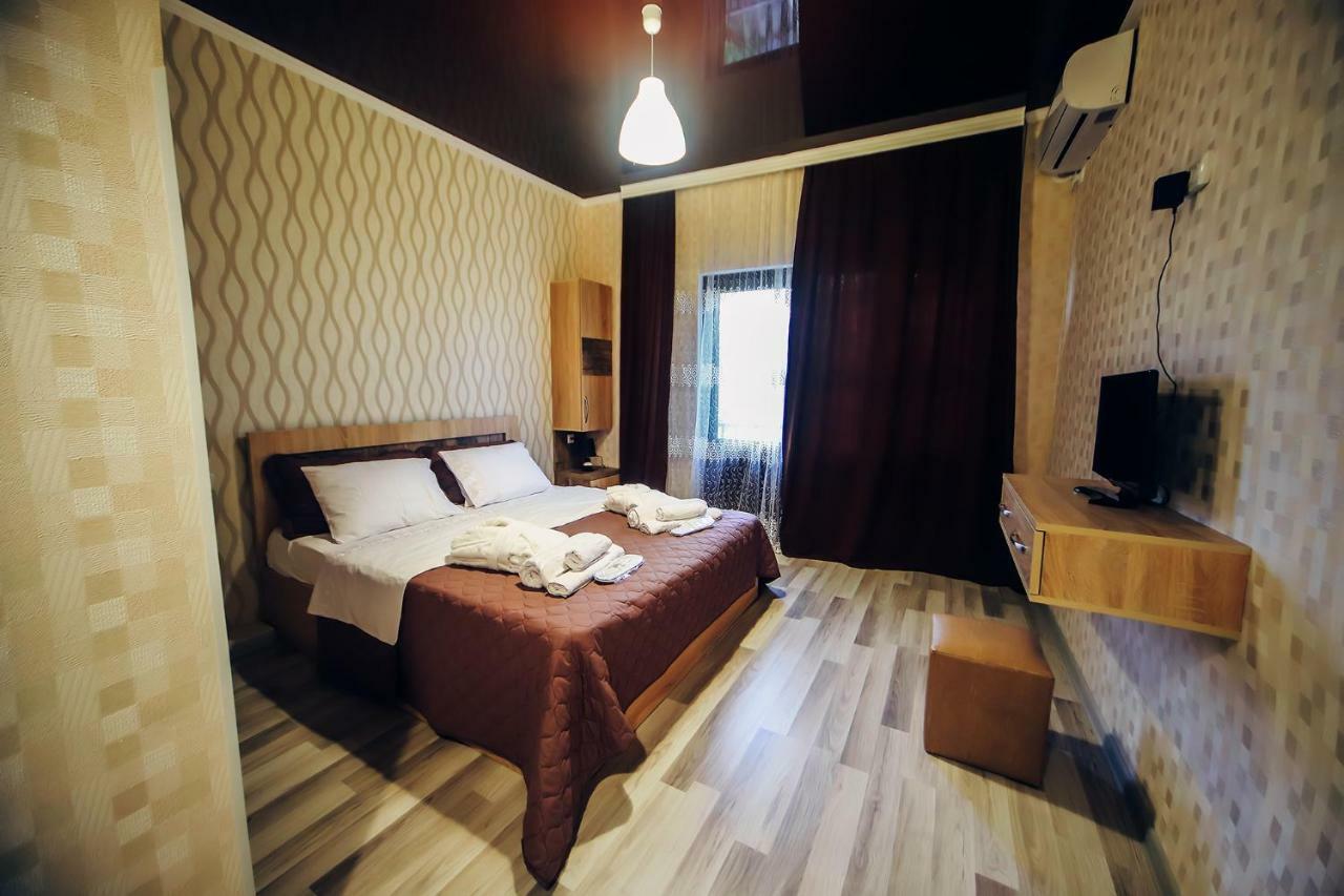 Guest House Royal Comfort With Terrace Kutaisi Exterior foto